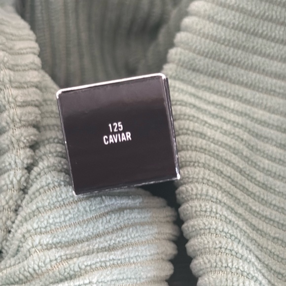 🆕 MAC Cosmetics RETRO MATTE LIQUID LIPCOLOUR in Caviar 🖤 - Picture 4 of 4